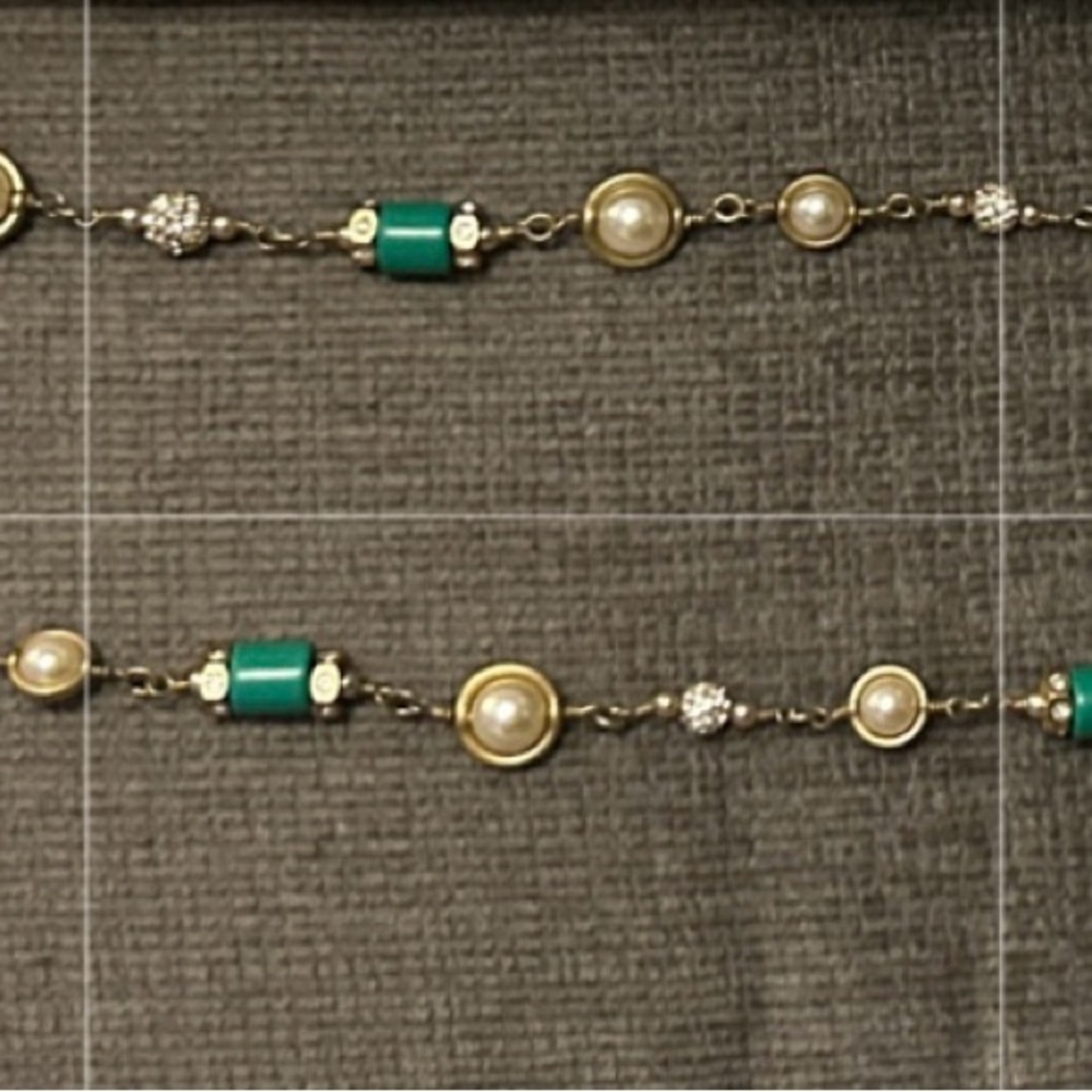Elegant Gold and Green Beaded Necklace